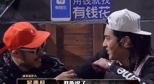 娱乐吃瓜酱男孩发表情包,趣味横生，笑点满满
