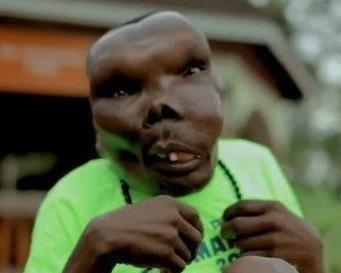 恐丑的娱乐吃瓜人照片,娱乐吃瓜人的照片背后的故事